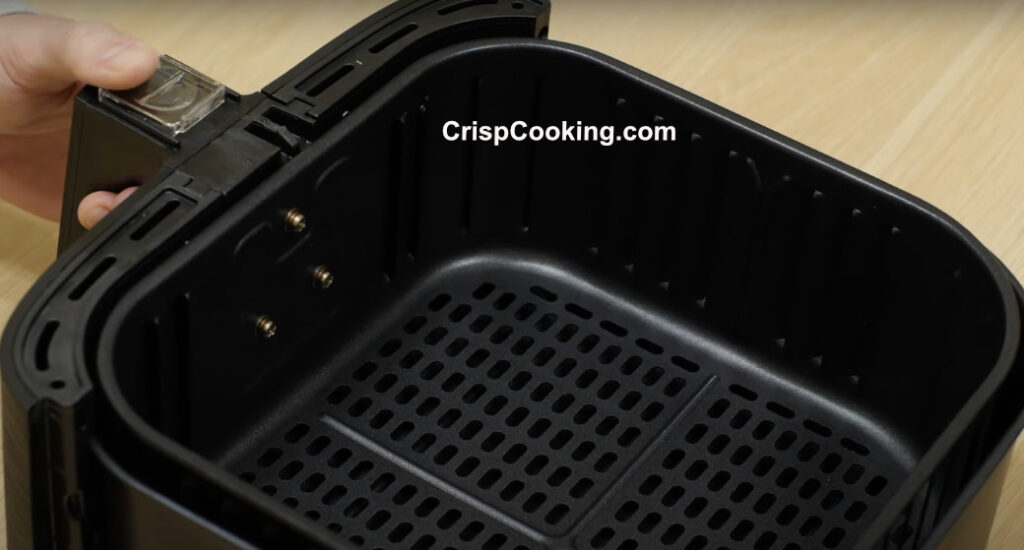 Bottom tray and mesh tray together cosori air fryer