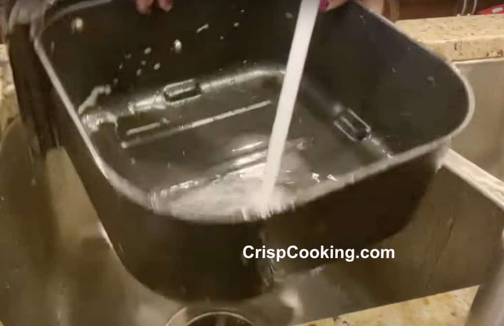 How to Clean a Gourmia Air Fryer Simple Guide with over 20 Pictures