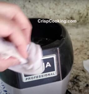 How to Clean a Ninja Blender - Simple Guide with 25 Photos - Crisp Cooking