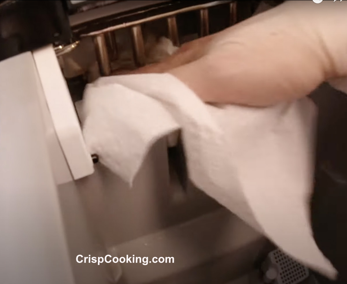 Paper towel to clean Frigidaire ice maker